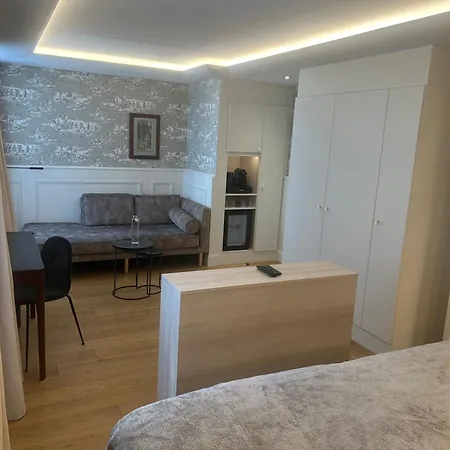 Cambon Hotel 4*