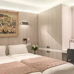 Cambon Hotel