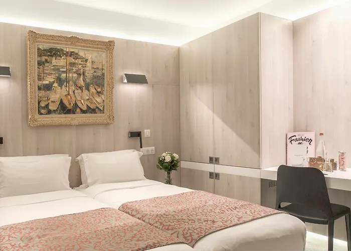 コンボン ホテル