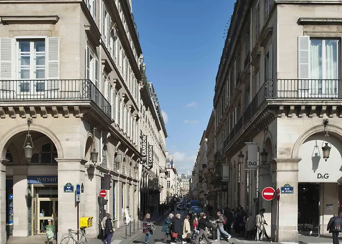 ホテル コンボン 4*