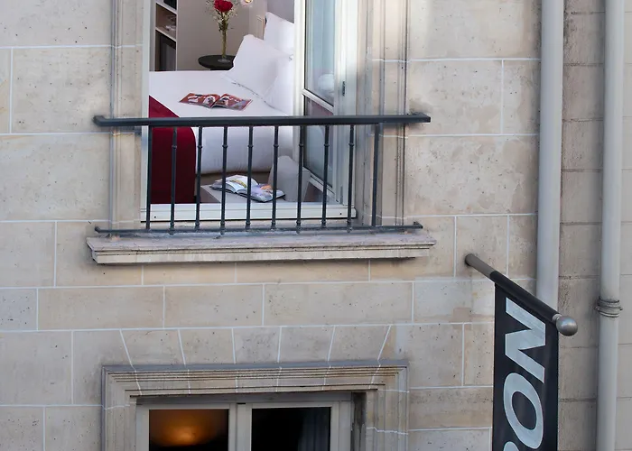 コンボン ホテル